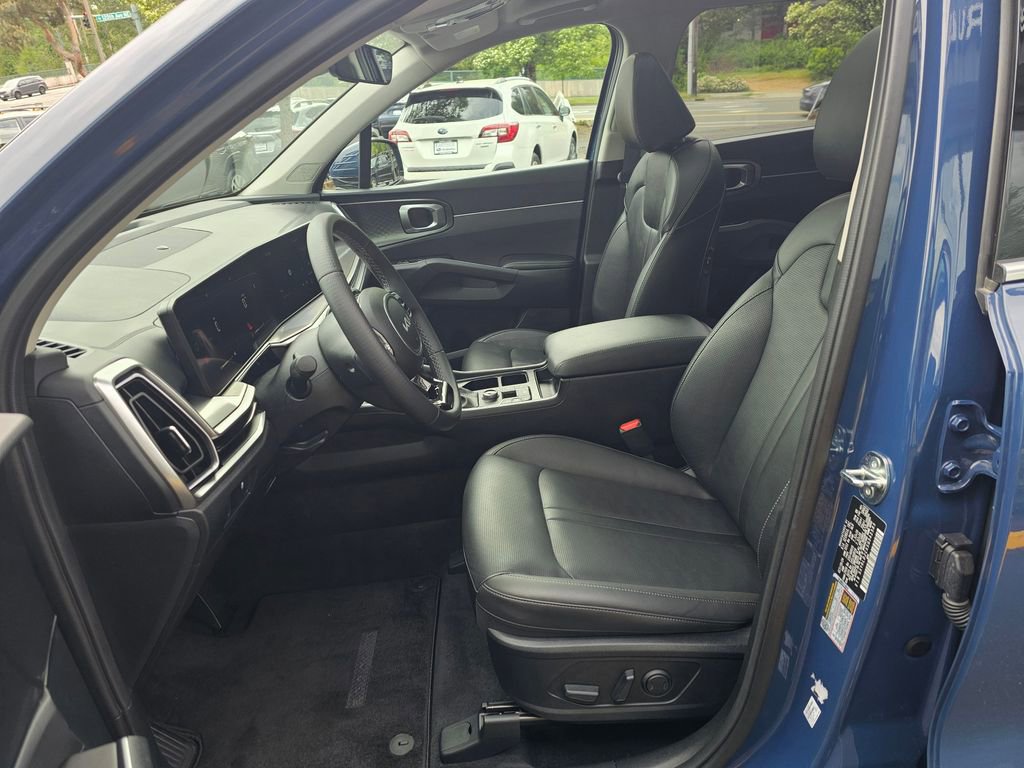 Used 2025 Kia Sorento S w/ Panoramic Sunroof Package AWD/4WD image 21