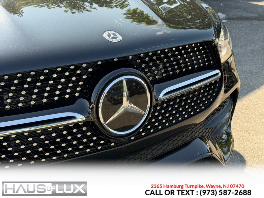 Used 2021 Mercedes-Benz GLE 450 4MATIC w/ AMG Line Exterior image 7