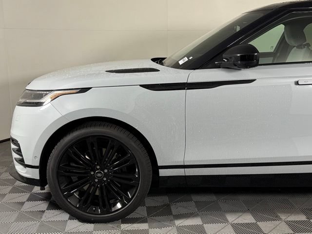 Certified 2026 Land Rover Range Rover Velar Dynamic SE AWD/4WD image 14