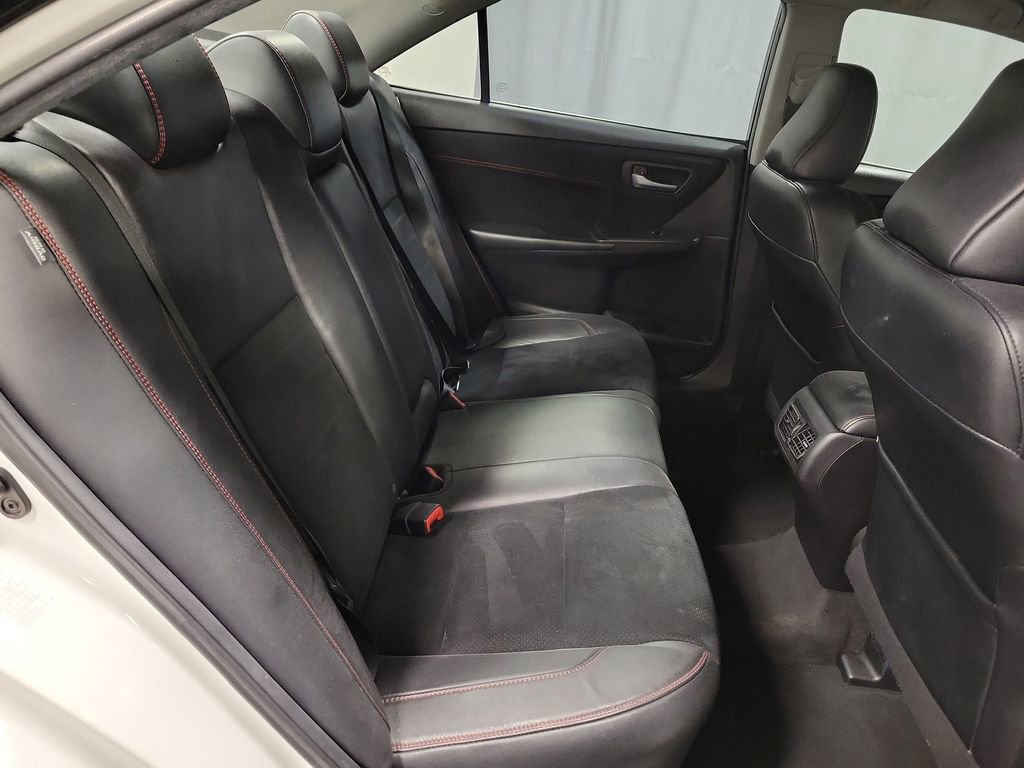 Used 2015 Toyota Camry XSE image 23