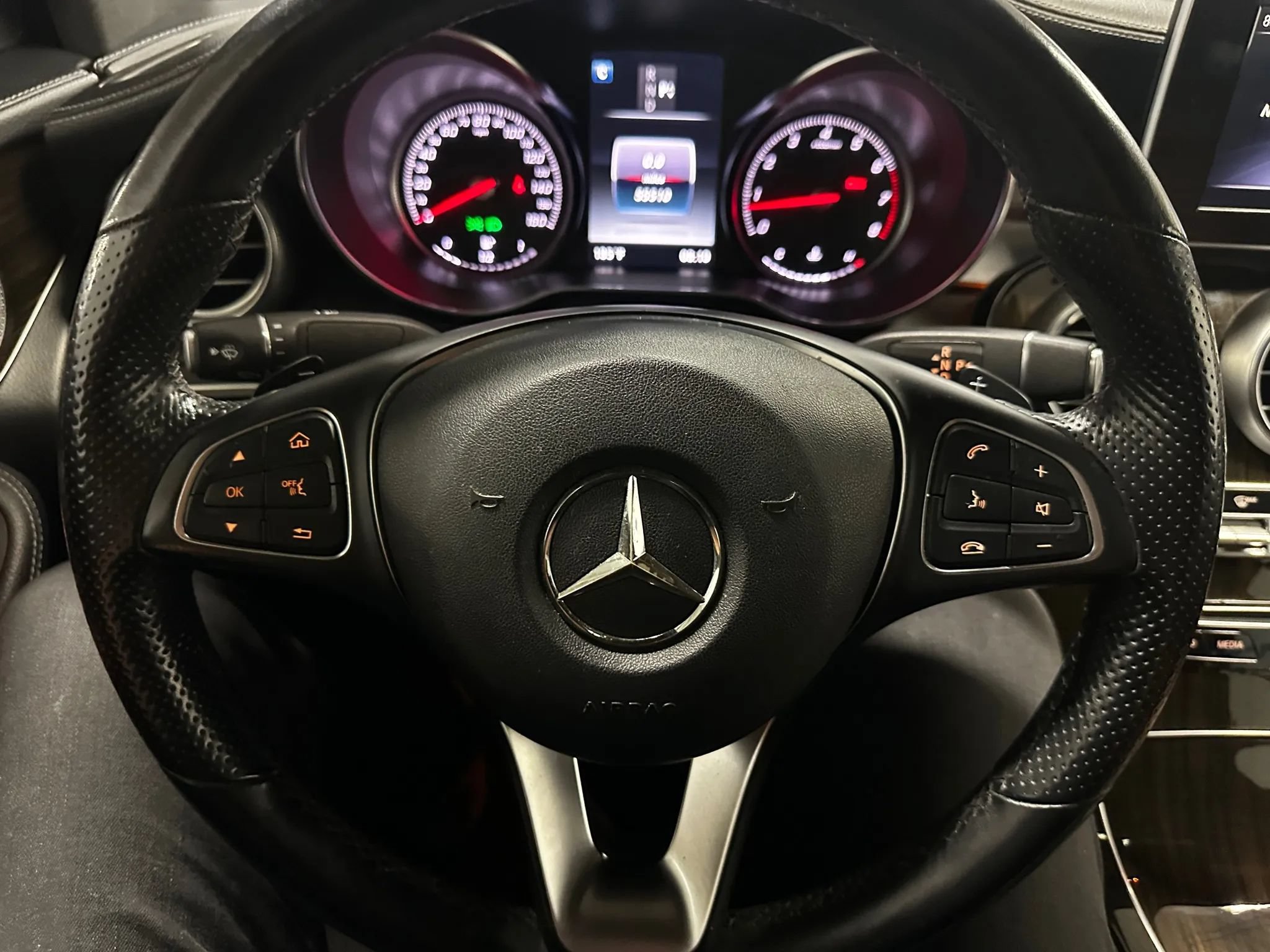 Used 2019 Mercedes-Benz GLC 300 4MATIC Coupe image 30