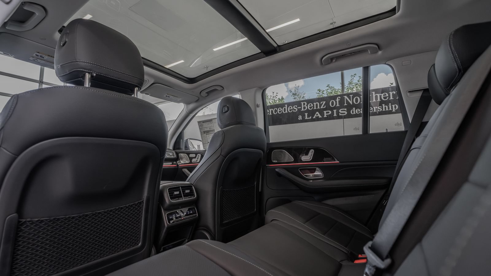 New 2026 Mercedes-Benz GLS 450 4MATIC image 26