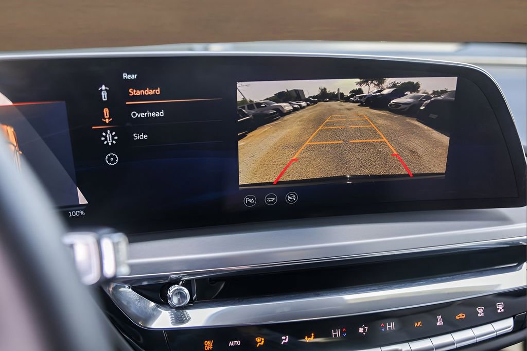 Certified 2024 Cadillac Lyriq Sport image 17