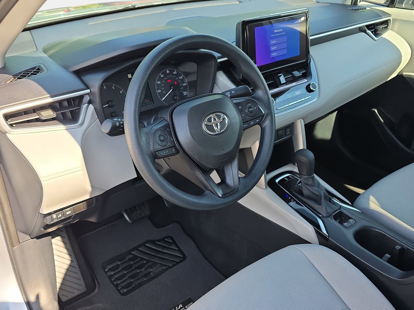 Used 2024 Toyota Corolla Cross L FWD image 15