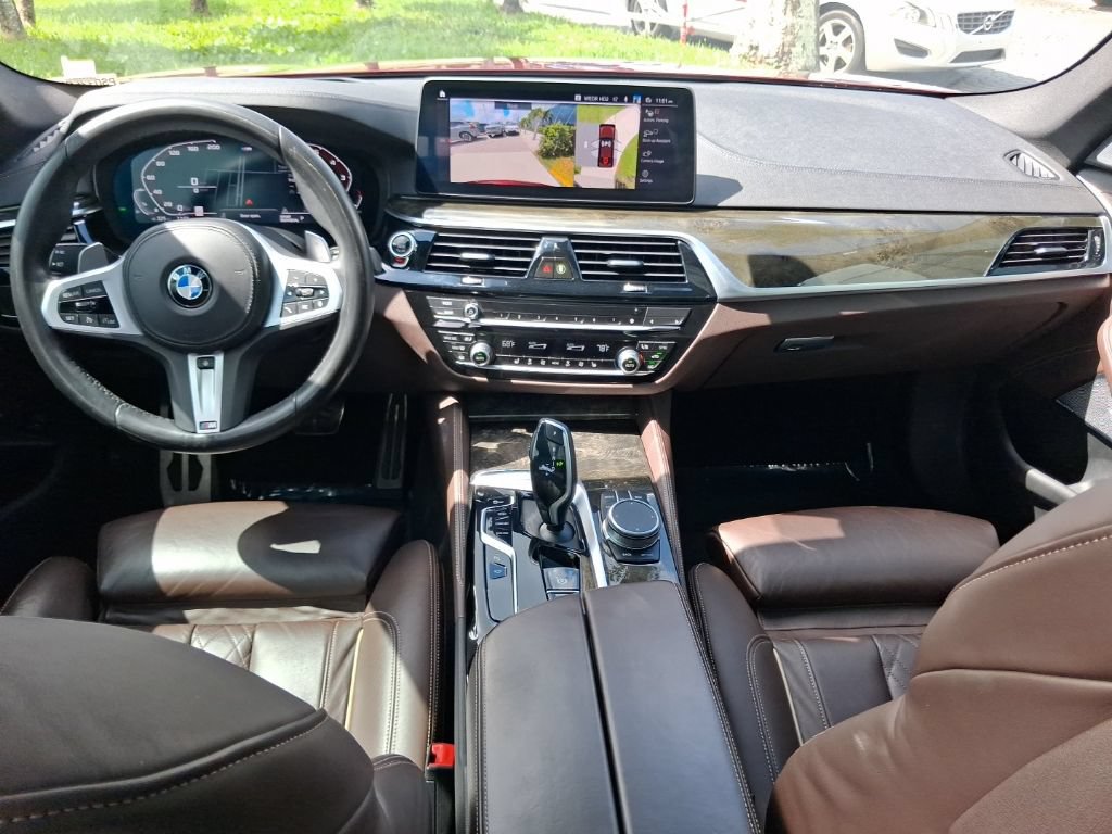 Used 2021 BMW M550i xDrive w/ Dynamic Handling Package AWD/4WD image 9