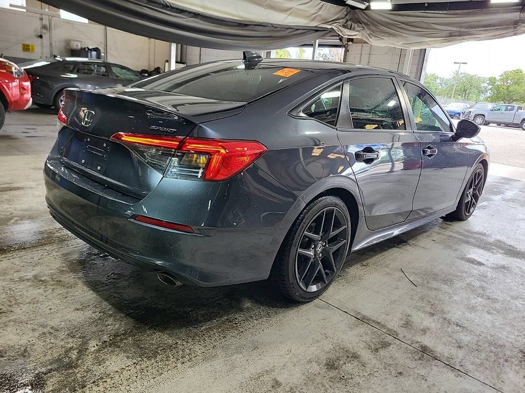 Used 2023 Honda Civic Sport image 2