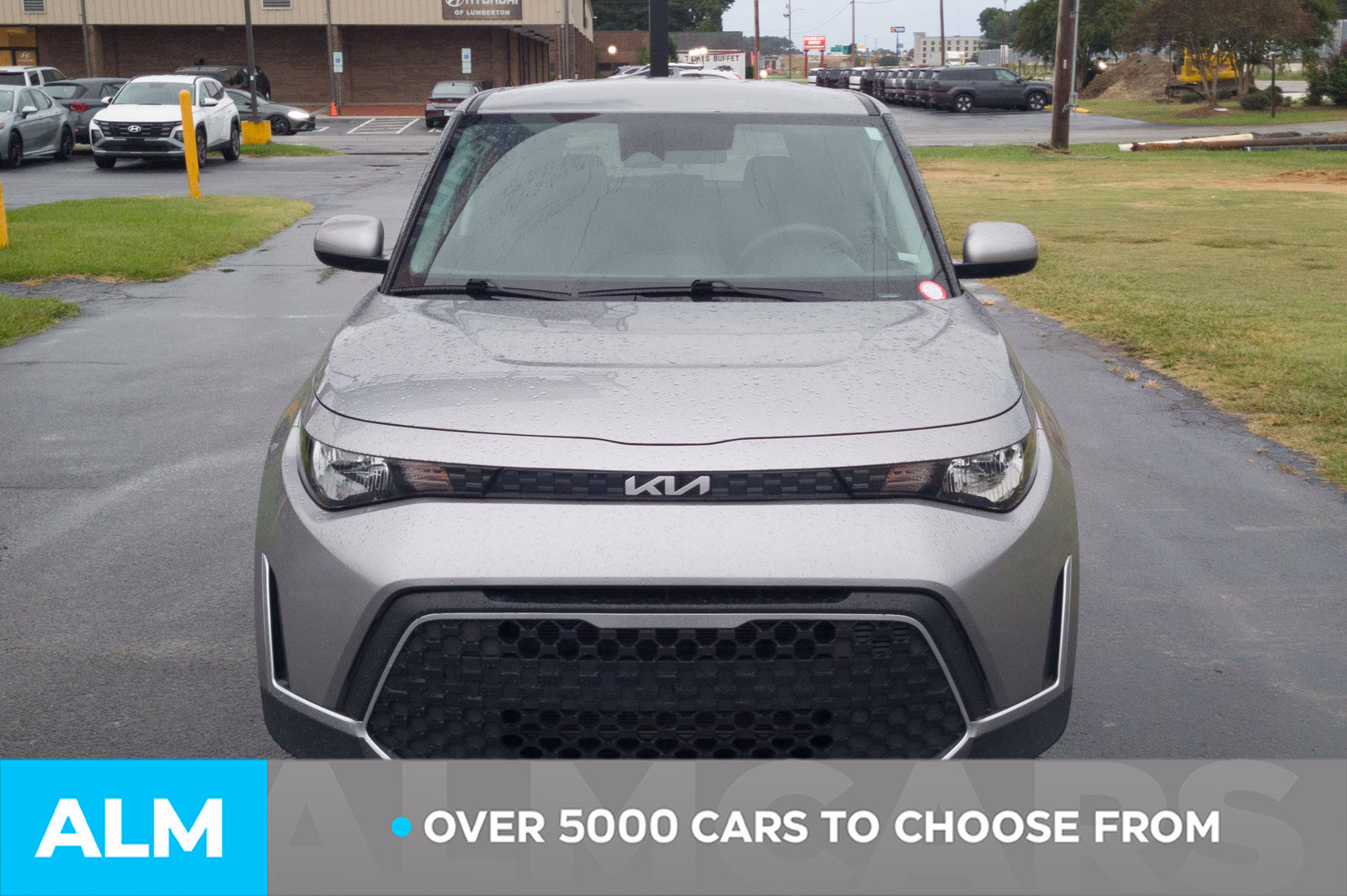 Used 2024 Kia Soul LX w/ Option Group 015 FWD image 2