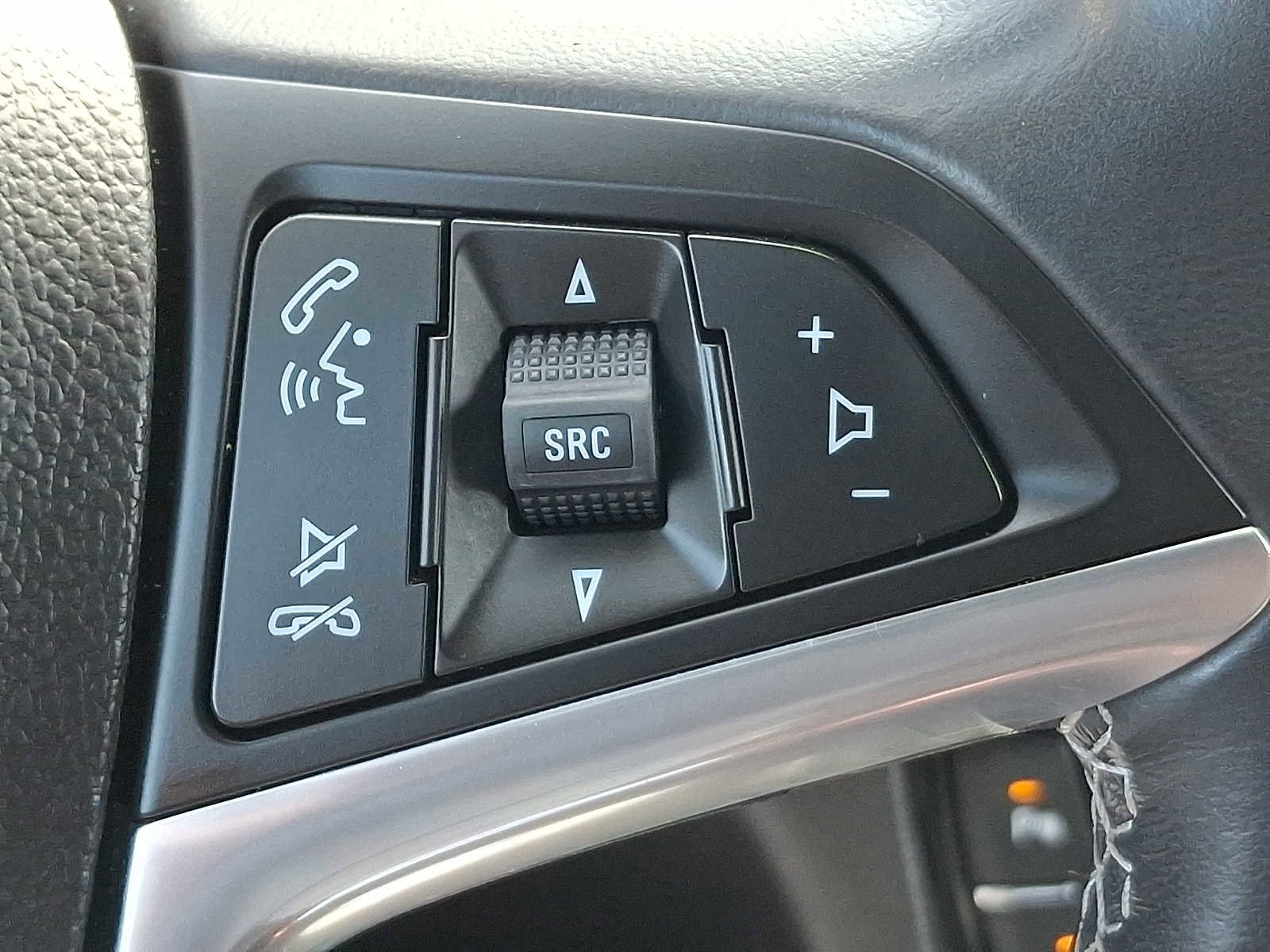 Certified 2022 Buick Encore Preferred w/ Safety Package II image 23