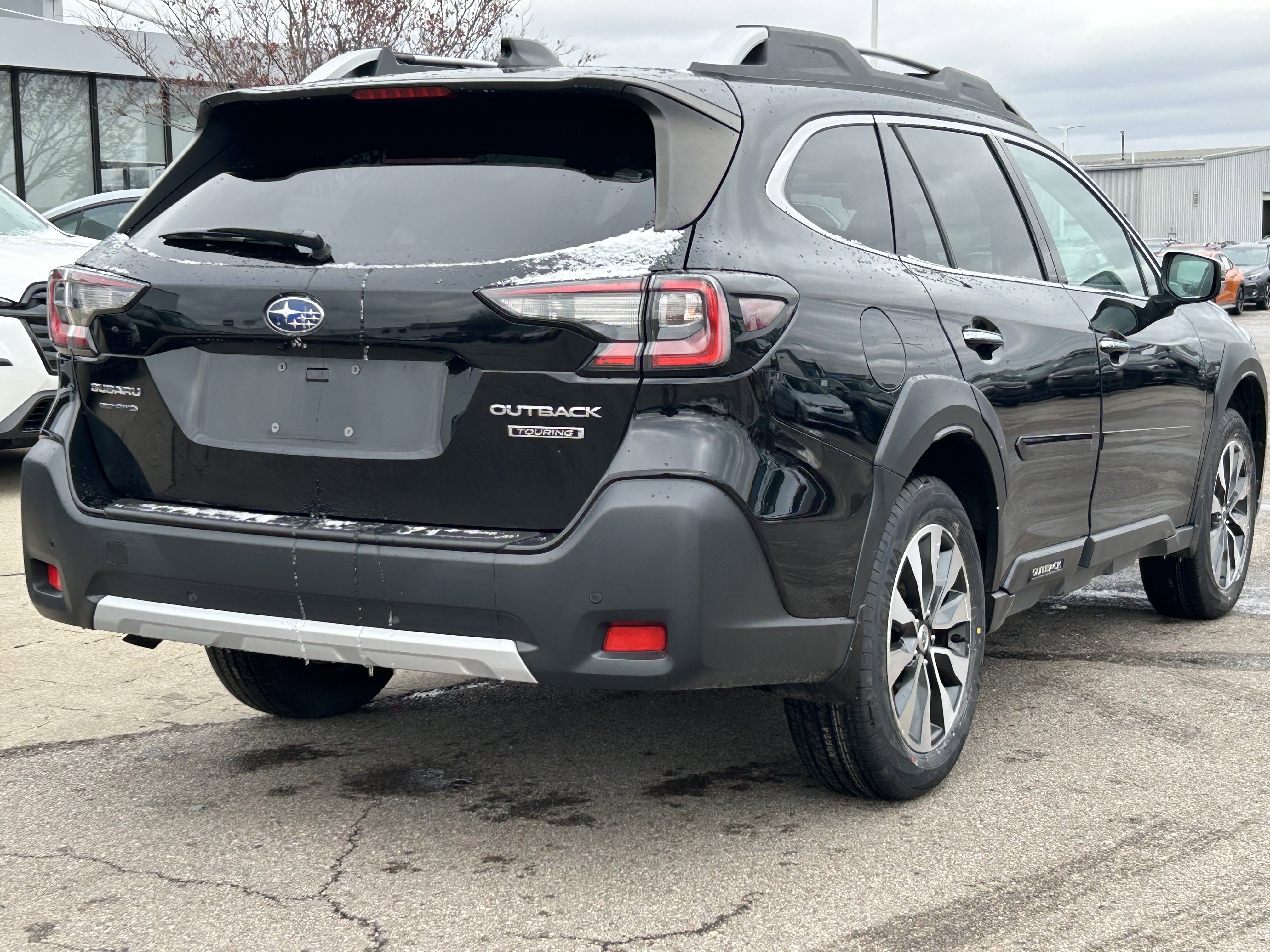 Used 2023 Subaru Outback Touring image 7