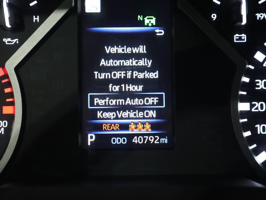 Used 2023 Toyota Tundra Limited AWD/4WD image 38