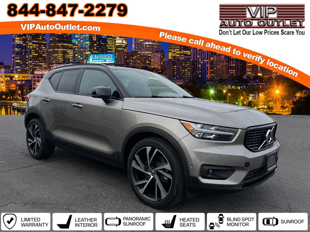 Used 2022 Volvo XC40 T5 R-Design w/ Advanced Package
