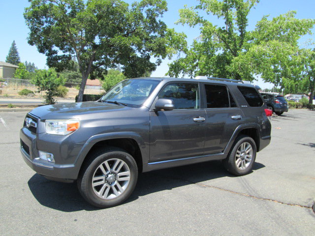 Used 2011 Toyota 4Runner Limited image 1