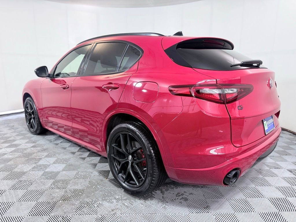 Used 2020 Alfa Romeo Stelvio Ti Sport image 4