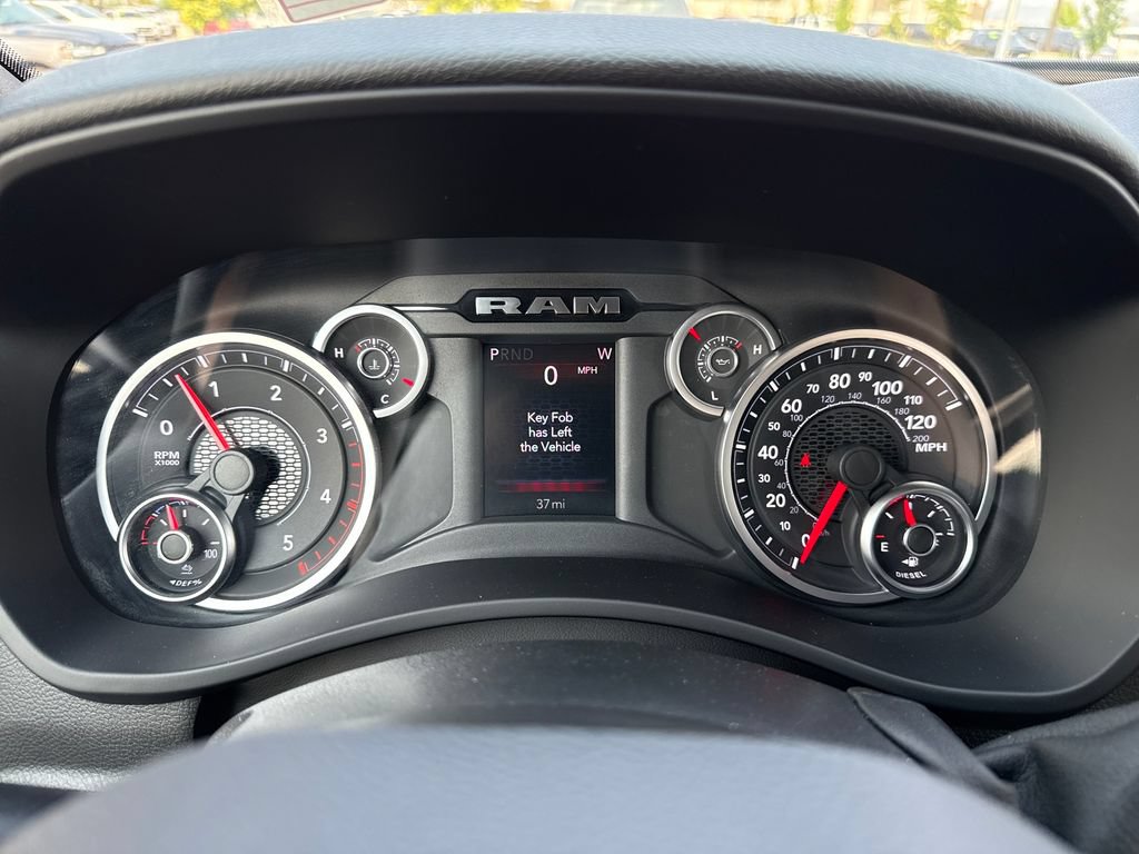 New 2026 RAM 2500 Big Horn AWD/4WD image 16