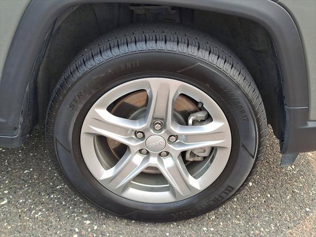 Certified 2024 Jeep Compass Latitude AWD/4WD image 9