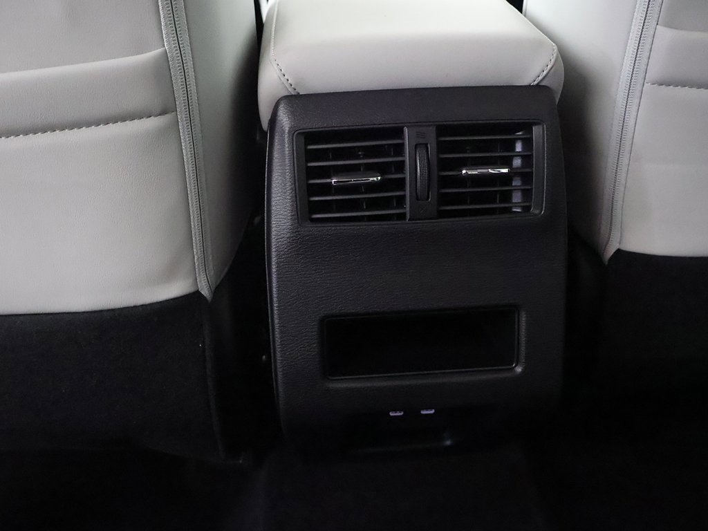 New 2025 Mitsubishi Outlander SE image 51