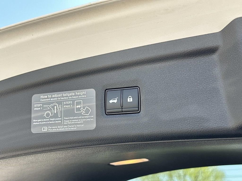 Certified 2023 INFINITI QX50 Pure image 32