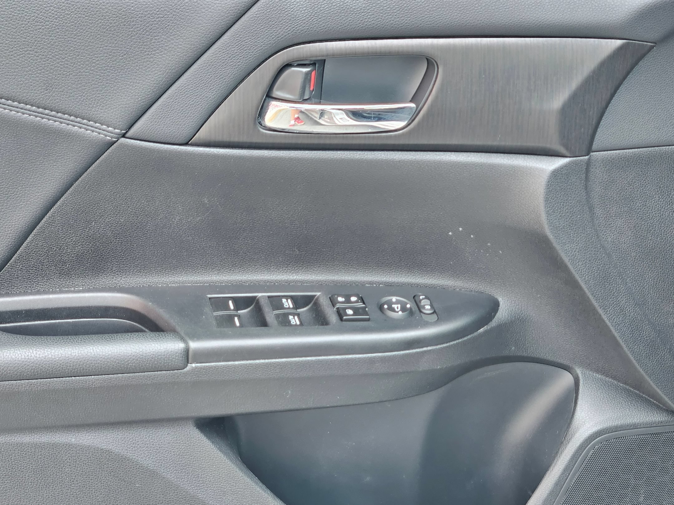 Used 2013 Honda Accord EX image 19