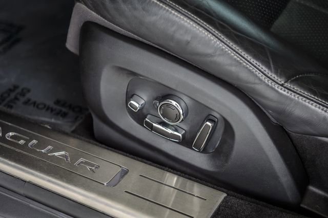 Used 2019 Jaguar XJ R-Sport image 38