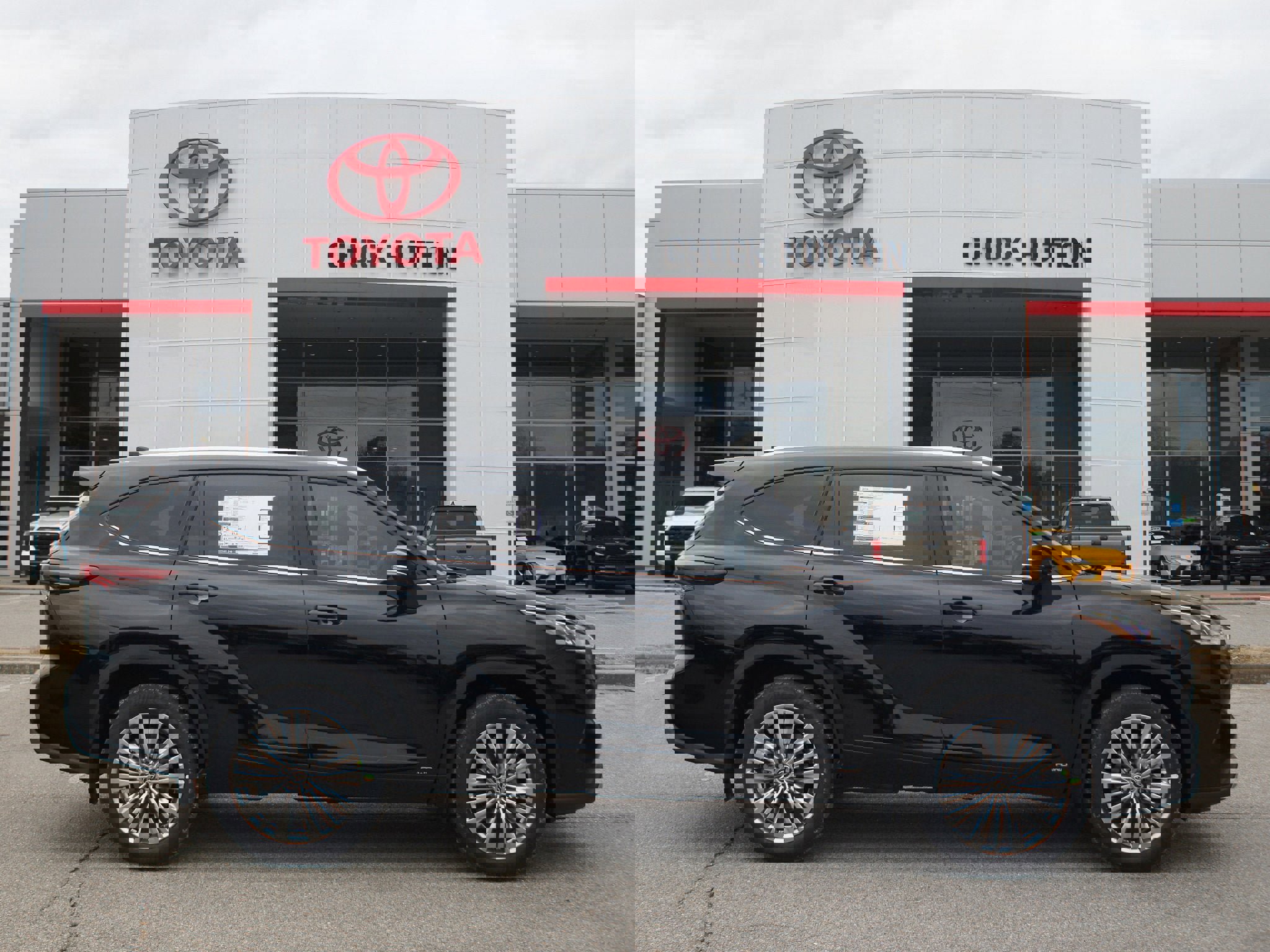 Used 2026 Toyota Highlander Platinum image 25