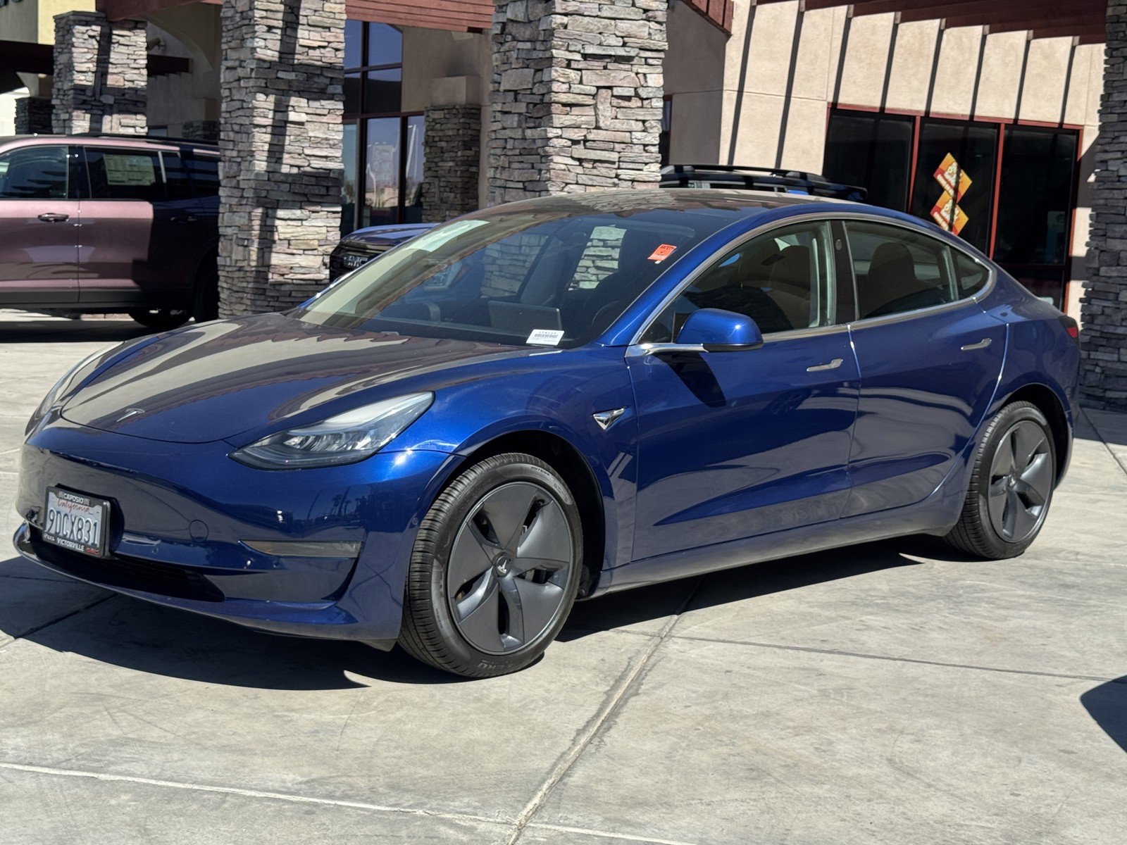 Used 2019 Tesla Model 3 Standard Range Plus image 3
