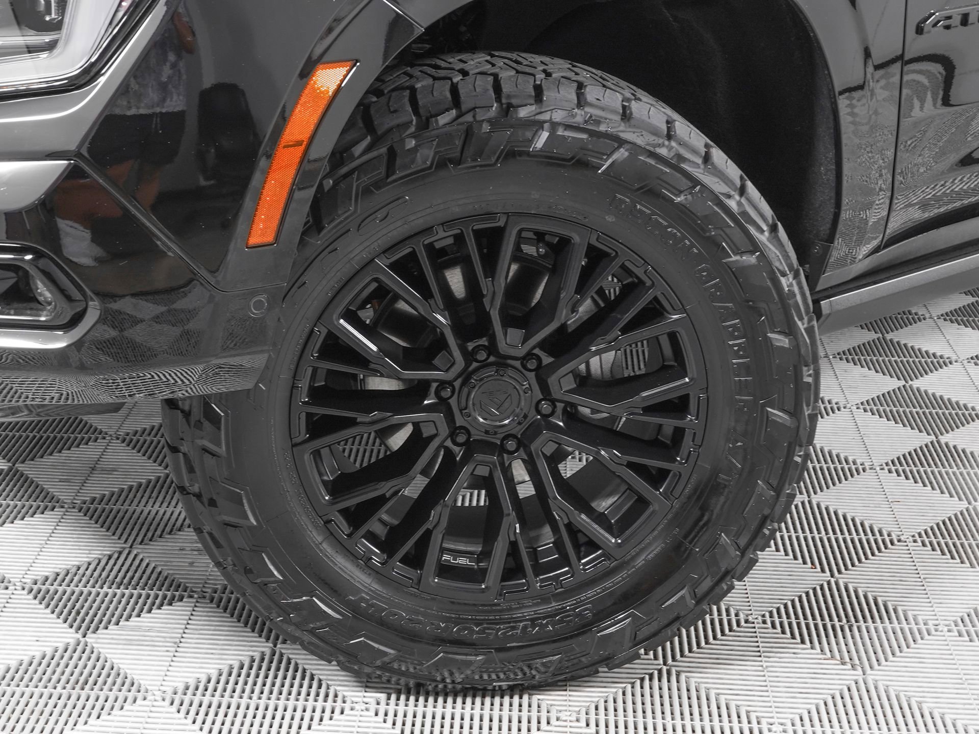 Used 2026 GMC Yukon AT4 w/ AT4 Premium Plus Package image 35