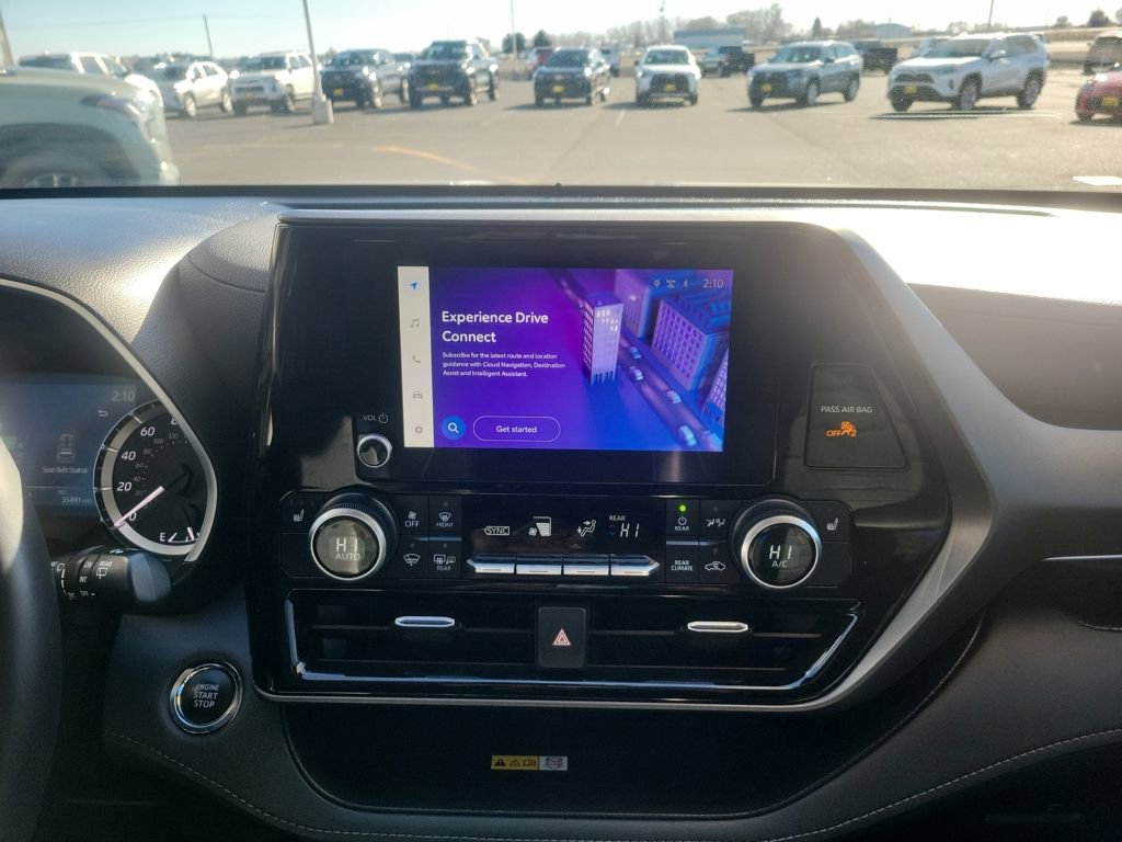 Used 2023 Toyota Highlander XLE image 21