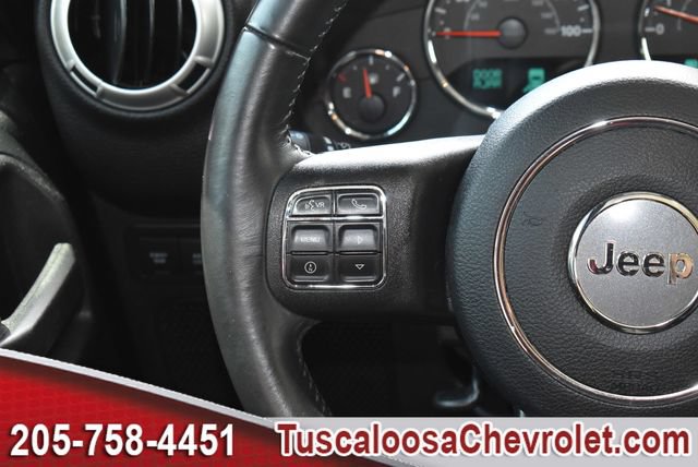 Used 2018 Jeep Wrangler Unlimited Rubicon w/ Connectivity Group AWD/4WD image 26