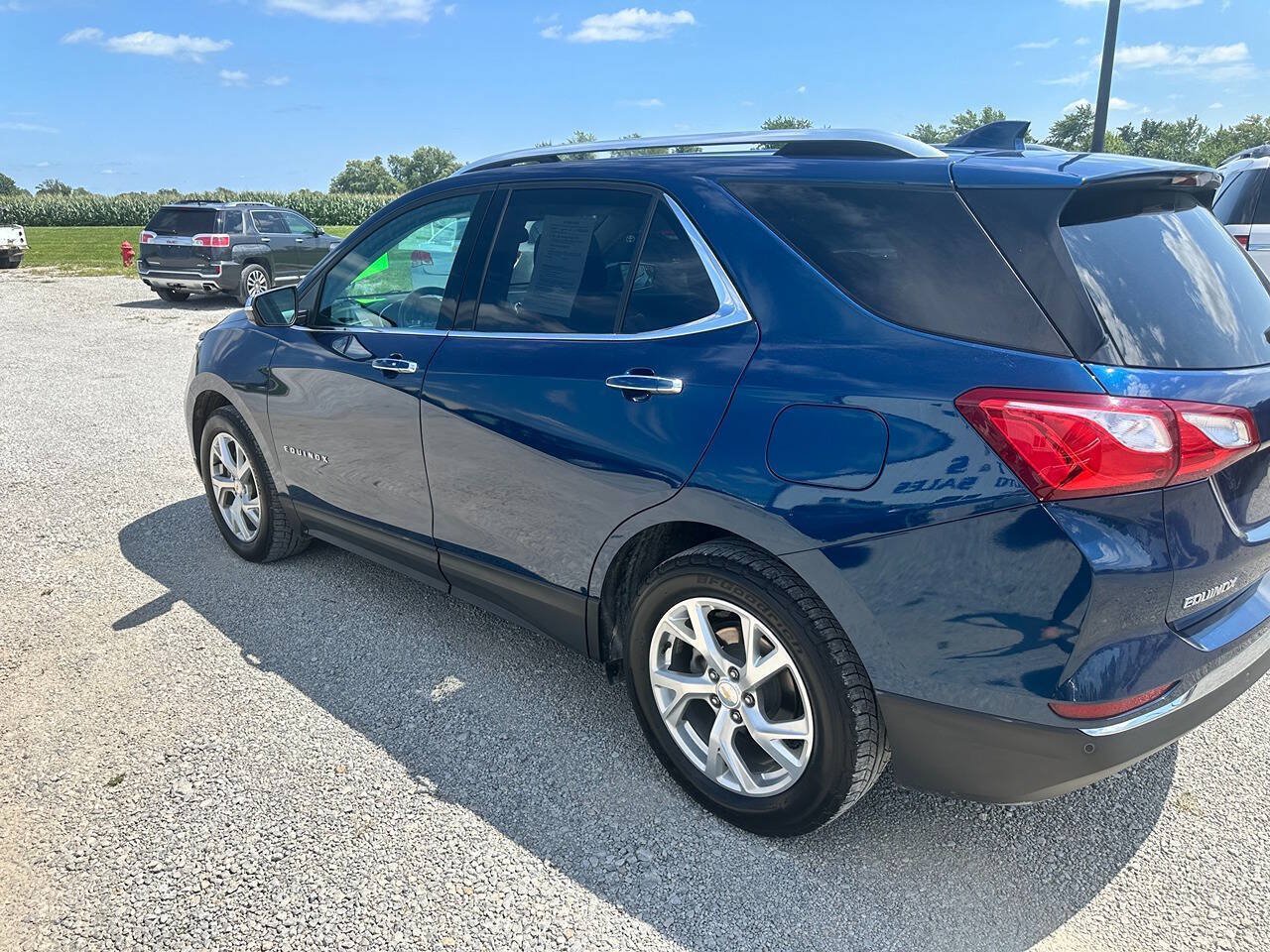 Used 2021 Chevrolet Equinox Premier w/ LPO, Floor Liner Package FWD image 4