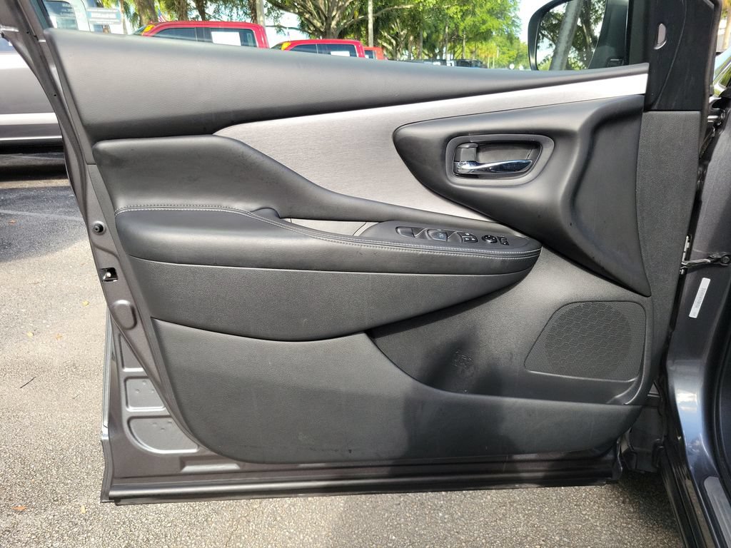 Used 2020 Nissan Murano SV FWD image 15