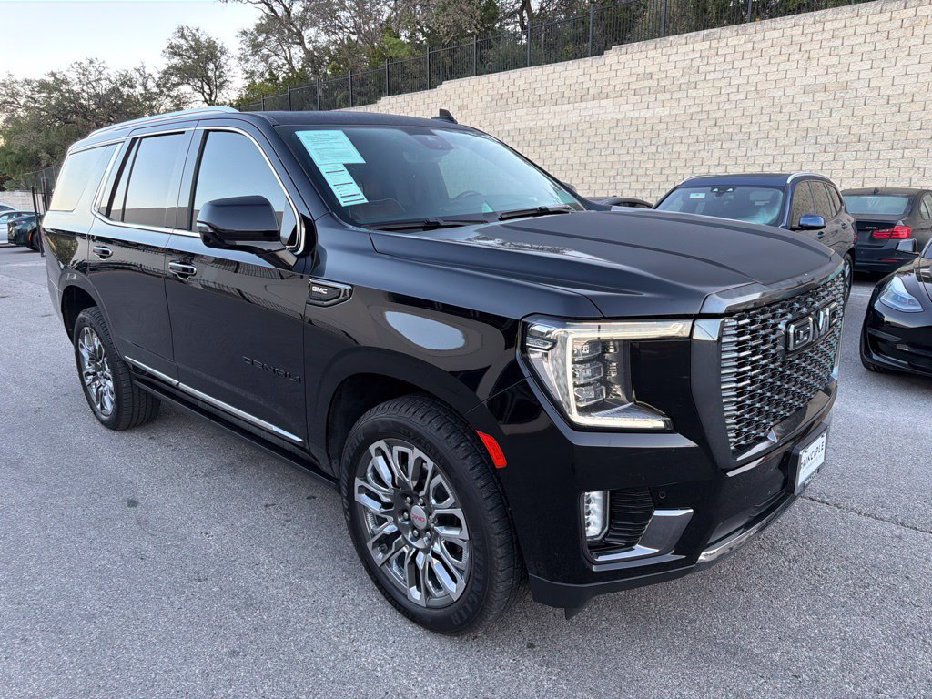 Used 2024 GMC Yukon Denali Ultimate AWD/4WD image 4
