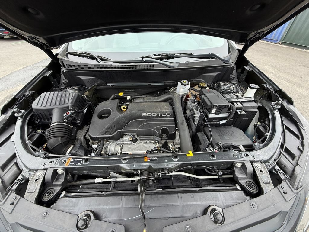 Used 2020 Chevrolet Equinox LS w/ LS Convenience Package FWD image 21