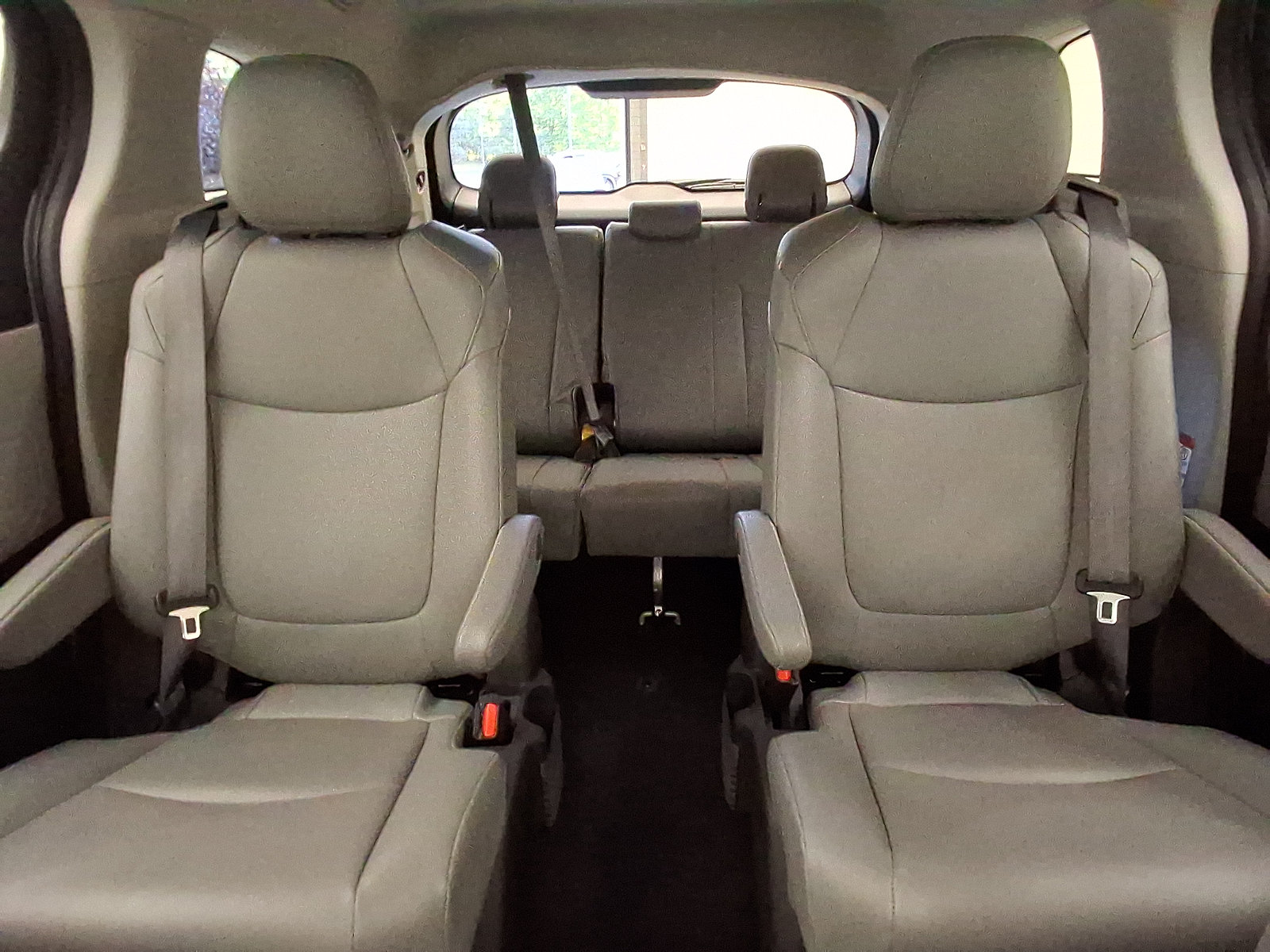 Certified 2024 Toyota Sienna XLE AWD/4WD image 15