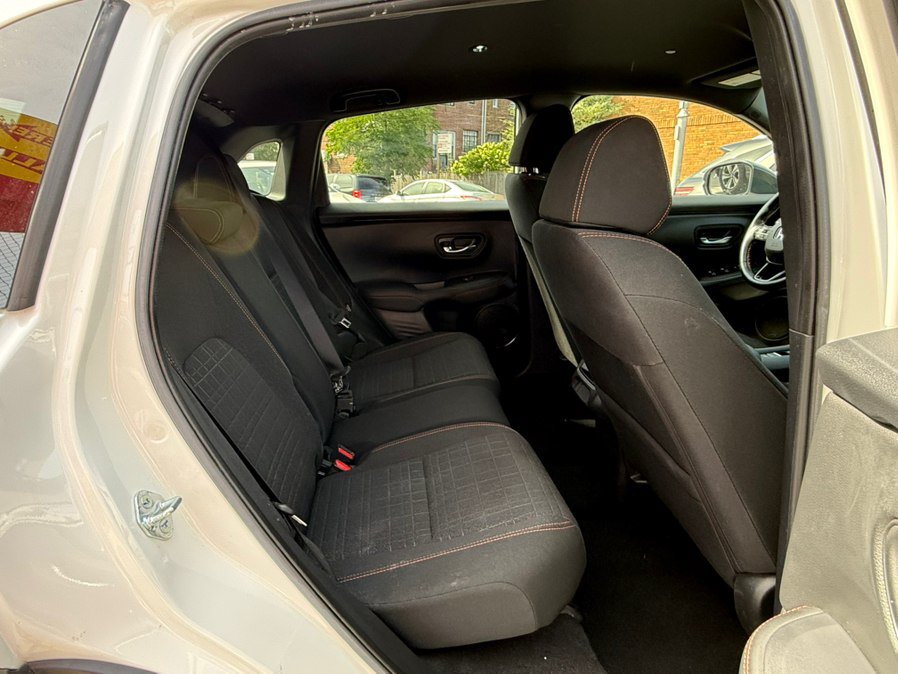 Used 2025 Honda HR-V Sport image 10