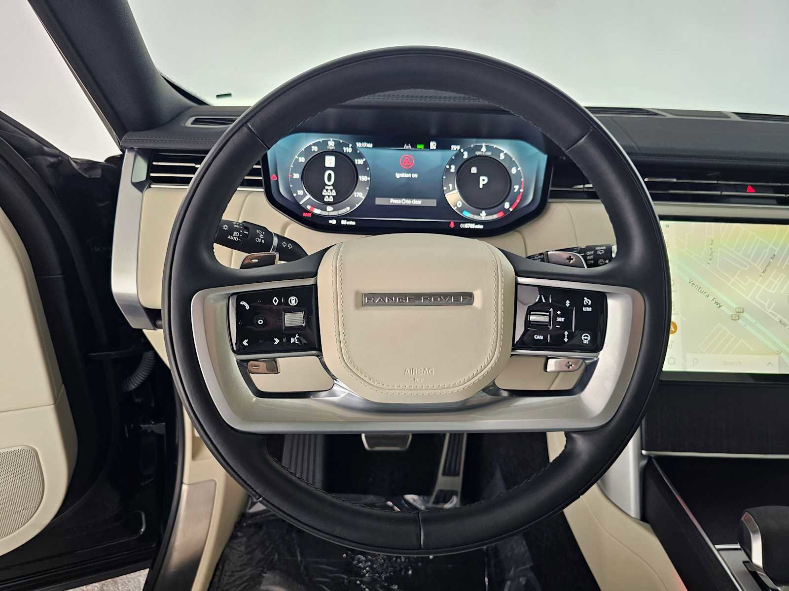 Used 2024 Land Rover Range Rover Long Wheelbase SE image 23