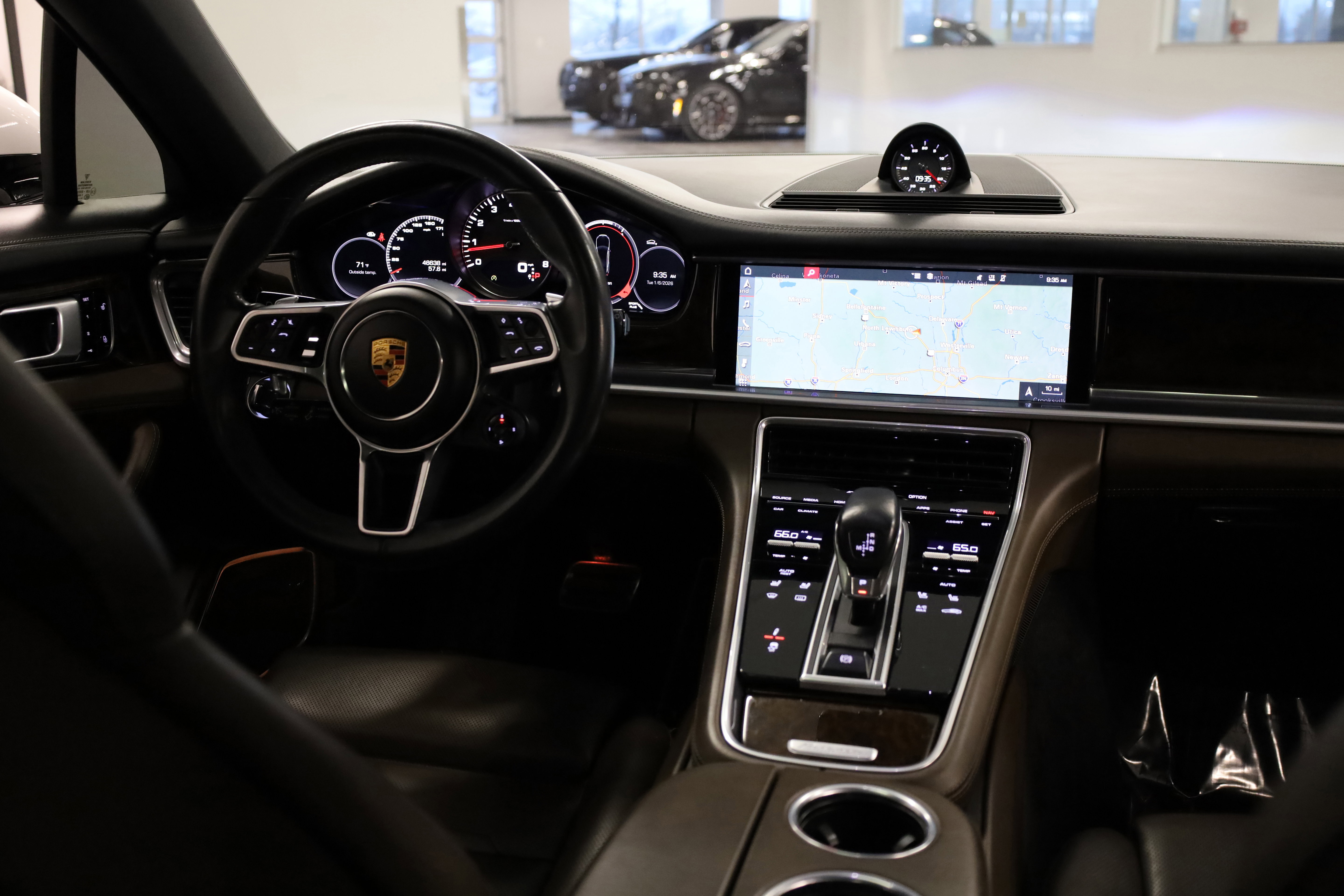 Used 2018 Porsche Panamera 4S image 36