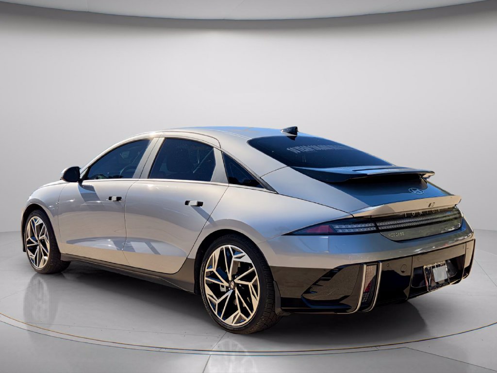 Used 2023 Hyundai Ioniq 6 SEL RWD image 6