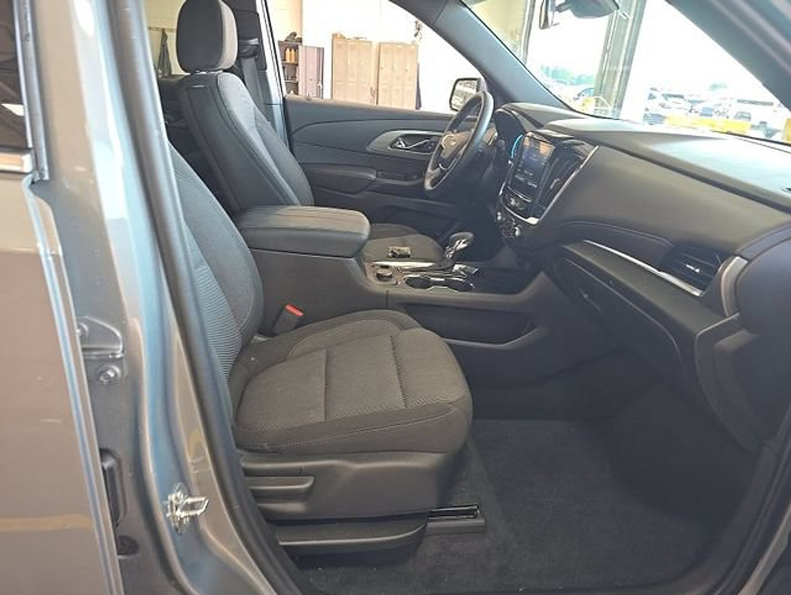 Certified 2023 Chevrolet Traverse LT AWD/4WD image 15
