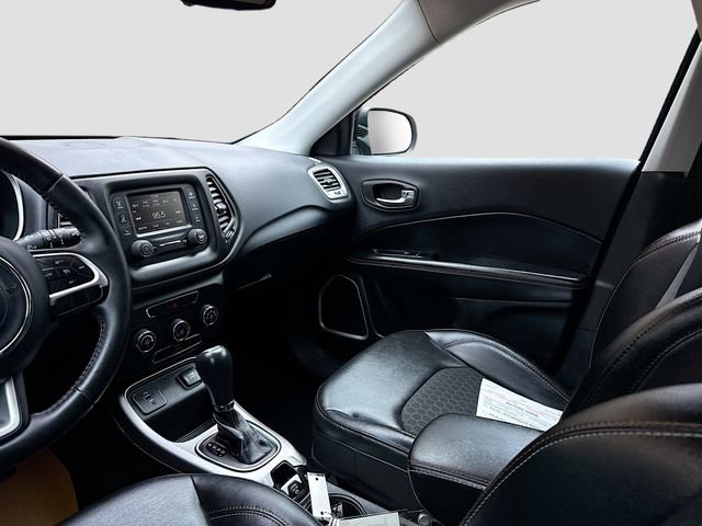 Used 2018 Jeep Compass Latitude image 22