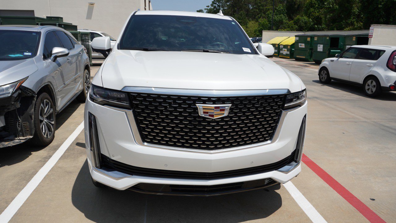 Used 2024 Cadillac Escalade Premium Luxury w/ Performance Package RWD image 2