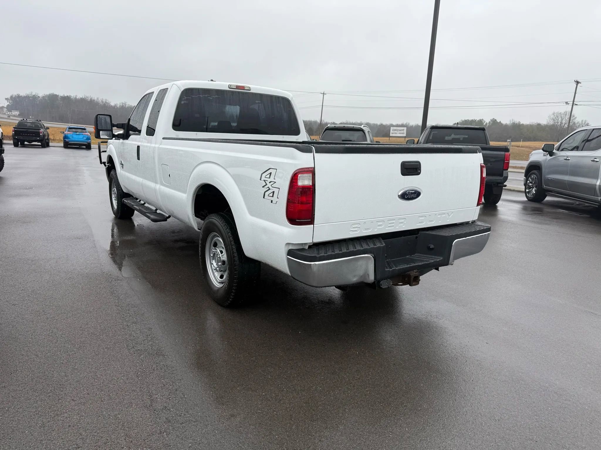 Used 2012 Ford F250 XL w/ PWR Equipment Group AWD/4WD image 3