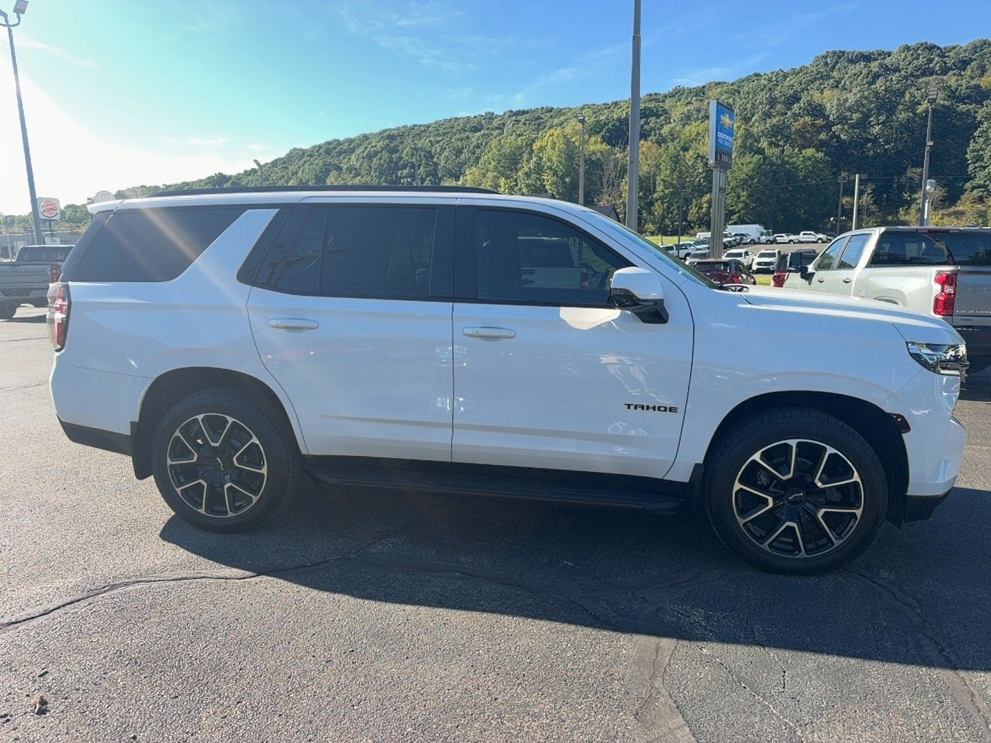 Used 2021 Chevrolet Tahoe RST w/ Luxury Package AWD/4WD image 7