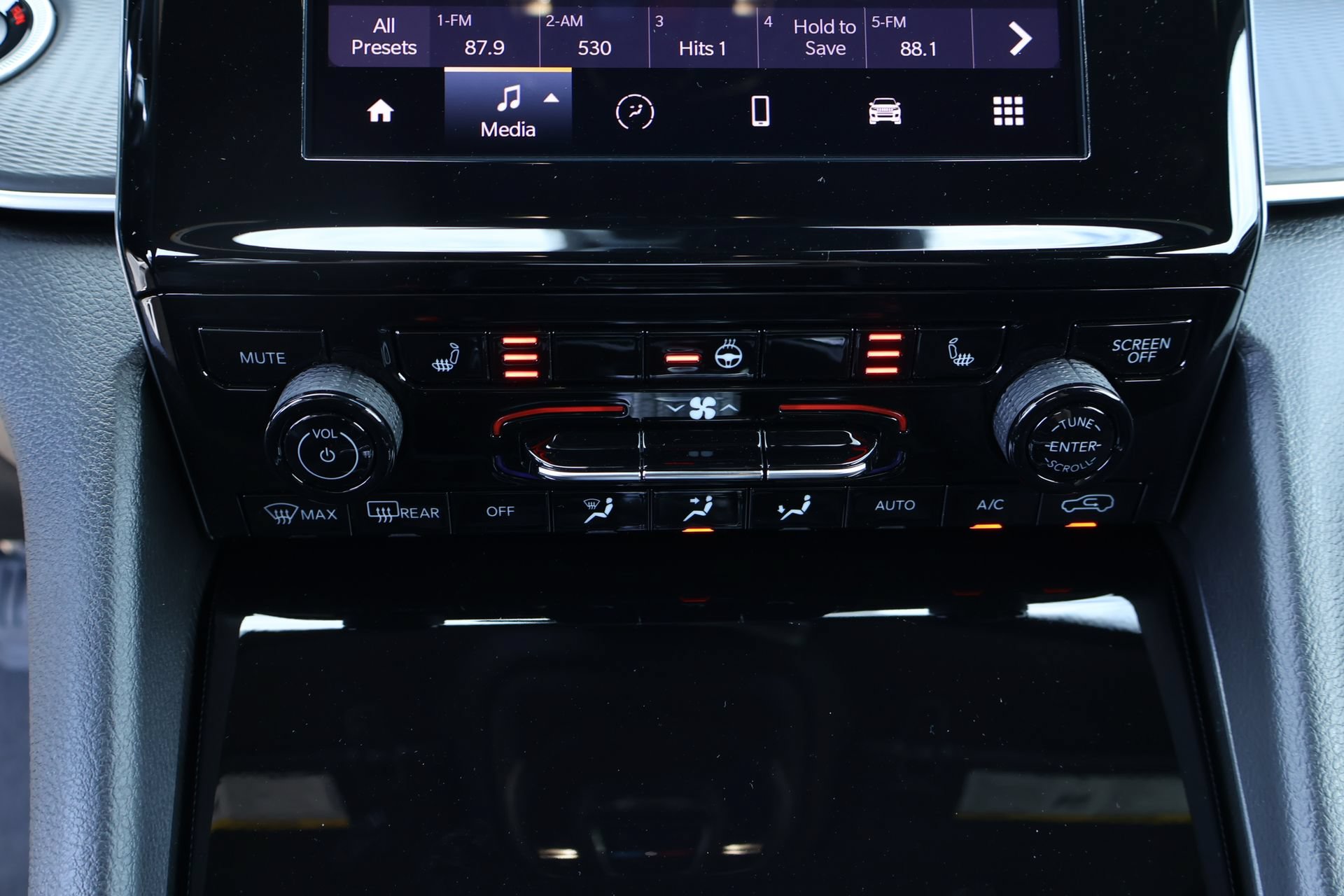 New 2026 Jeep Grand Cherokee L 4WD image 7