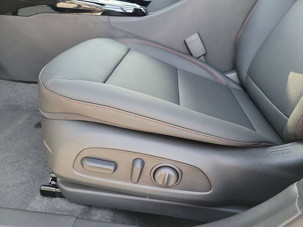 New 2026 Chevrolet Trax RS image 12