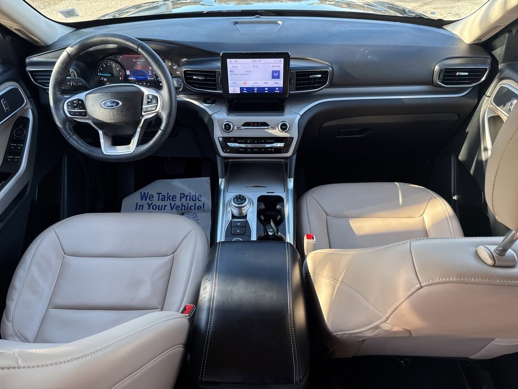 Used 2022 Ford Explorer XLT w/ Equipment Group 202A image 25