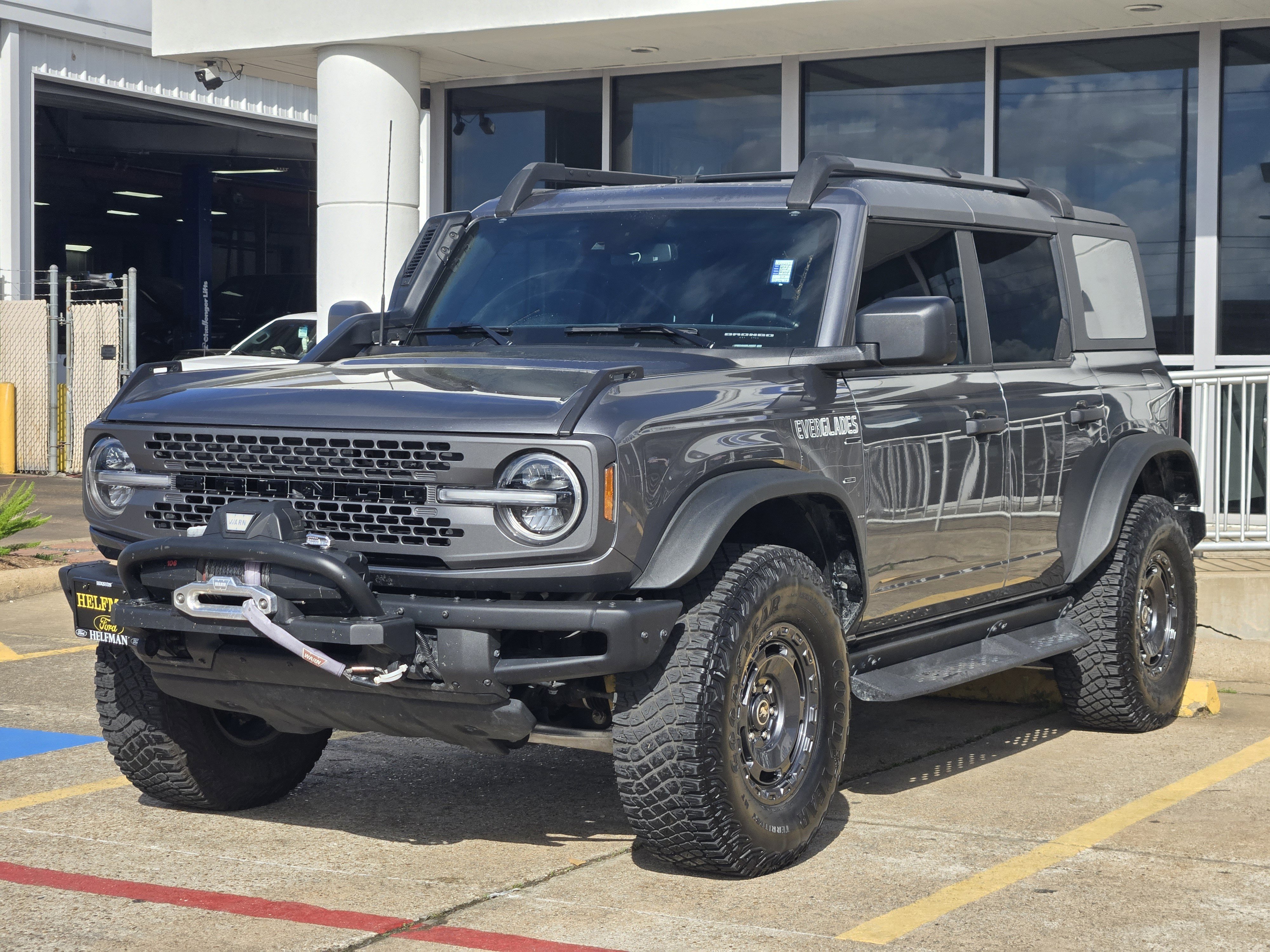 Used 2024 Ford Bronco Everglades image 2