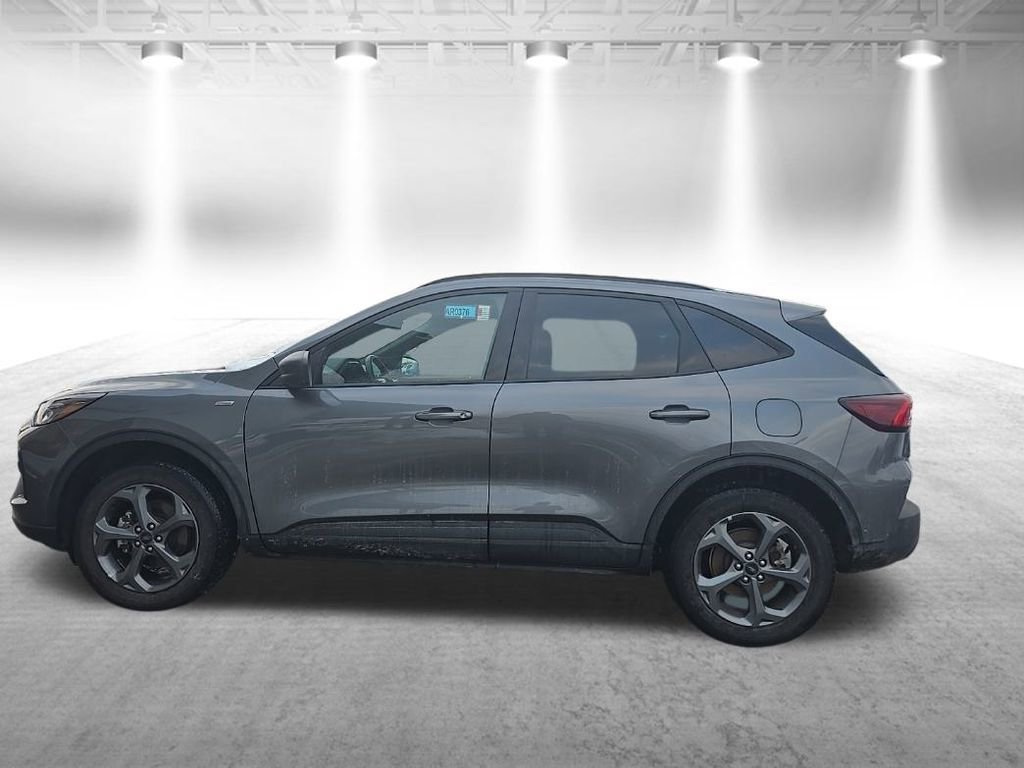 Used 2025 Ford Escape ST-Line image 5