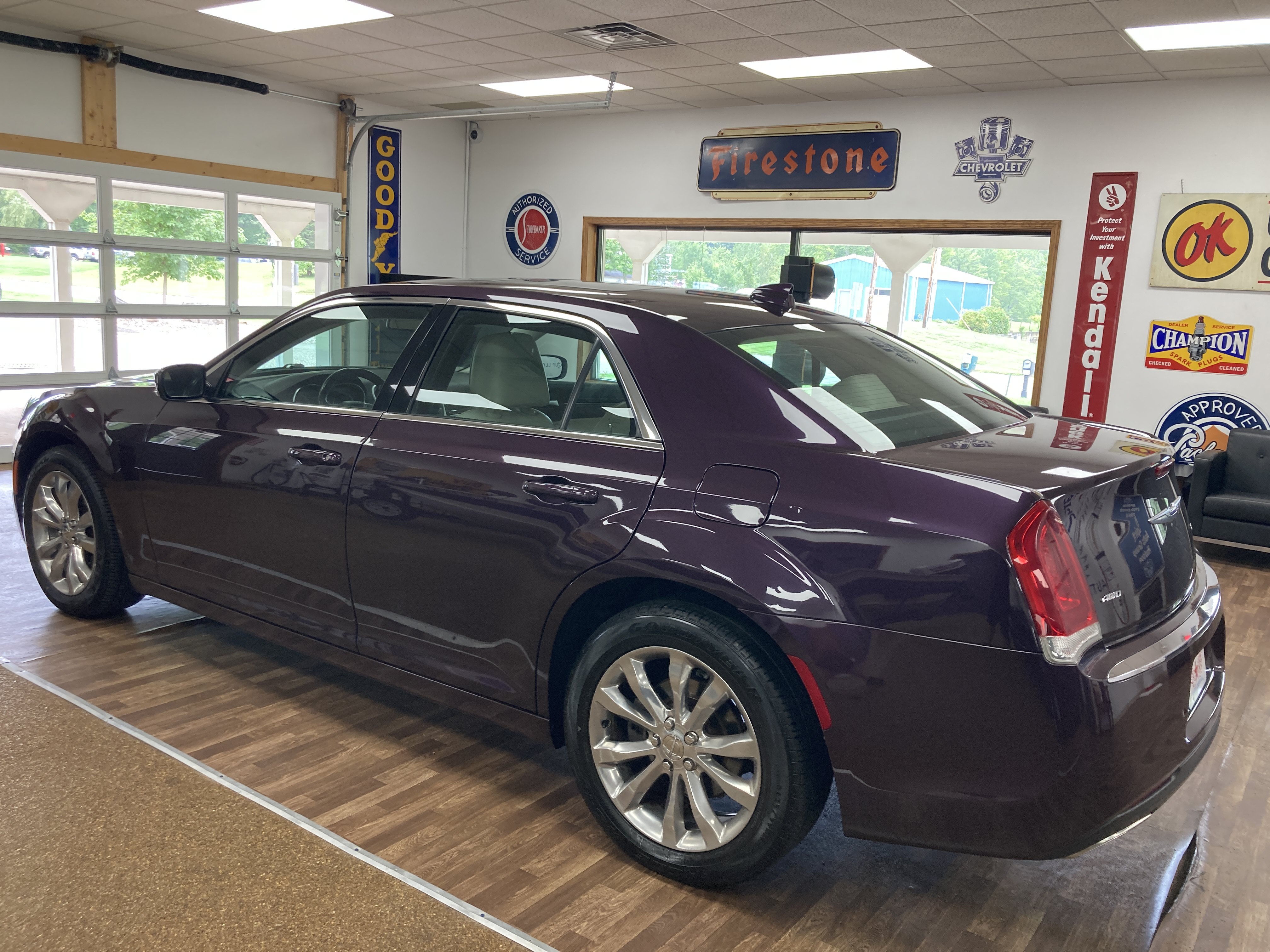 Used 2021 Chrysler 300 Touring L w/ Popular Equipment Group AWD/4WD image 8