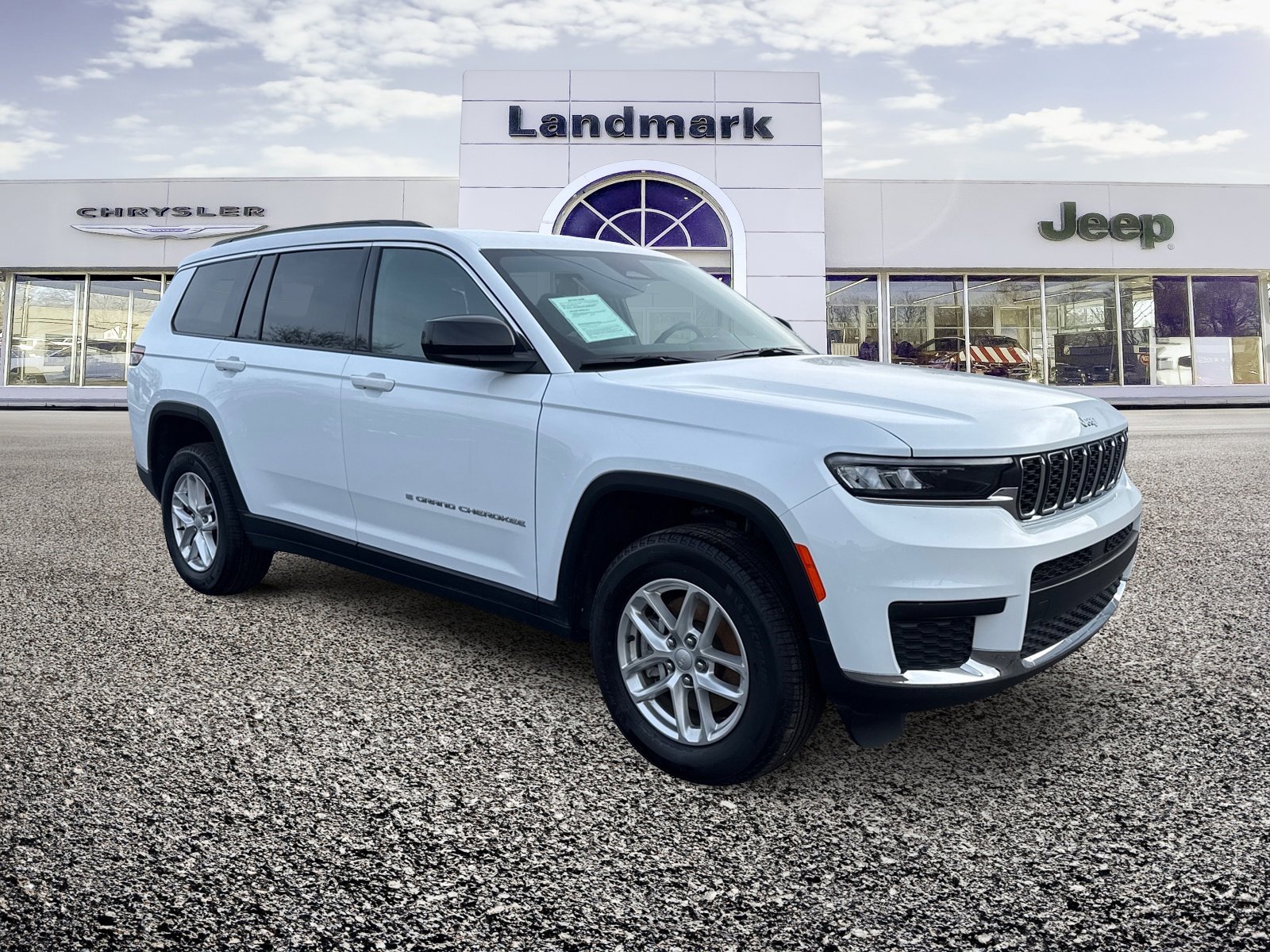 Used 2024 Jeep Grand Cherokee L Laredo AWD/4WD image 21