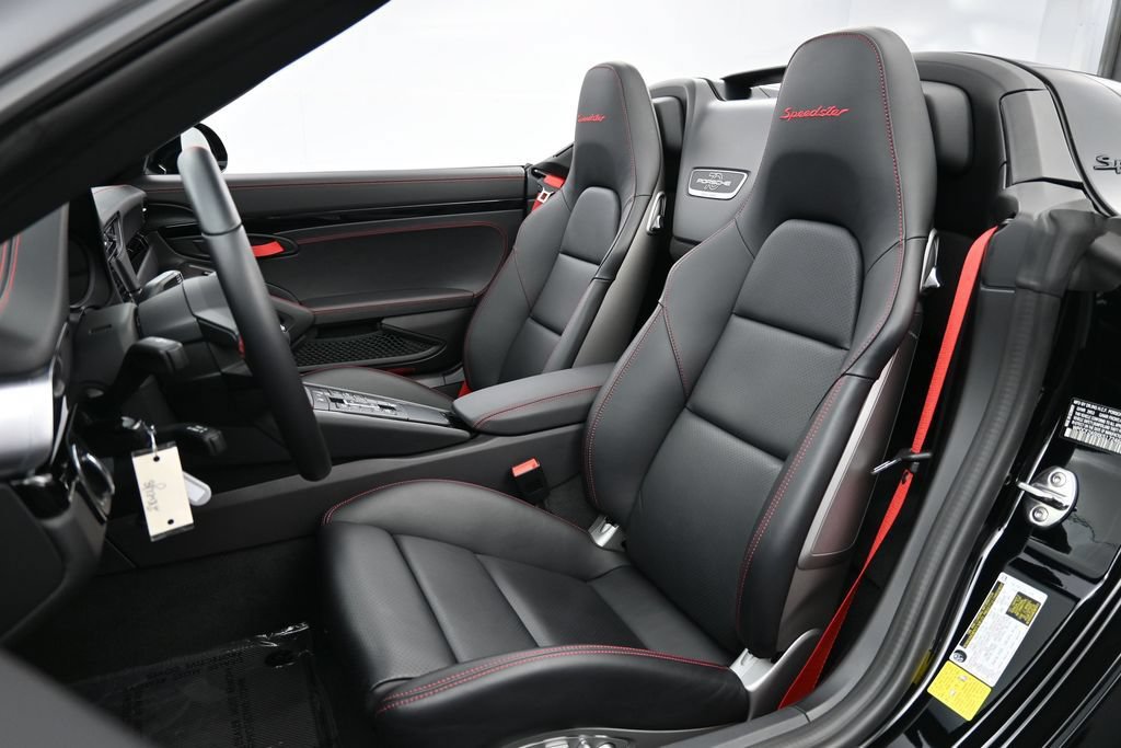 Certified 2019 Porsche 911 Speedster RWD image 5